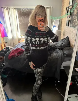 PushingUpRoses / roseanders nude photo #0777