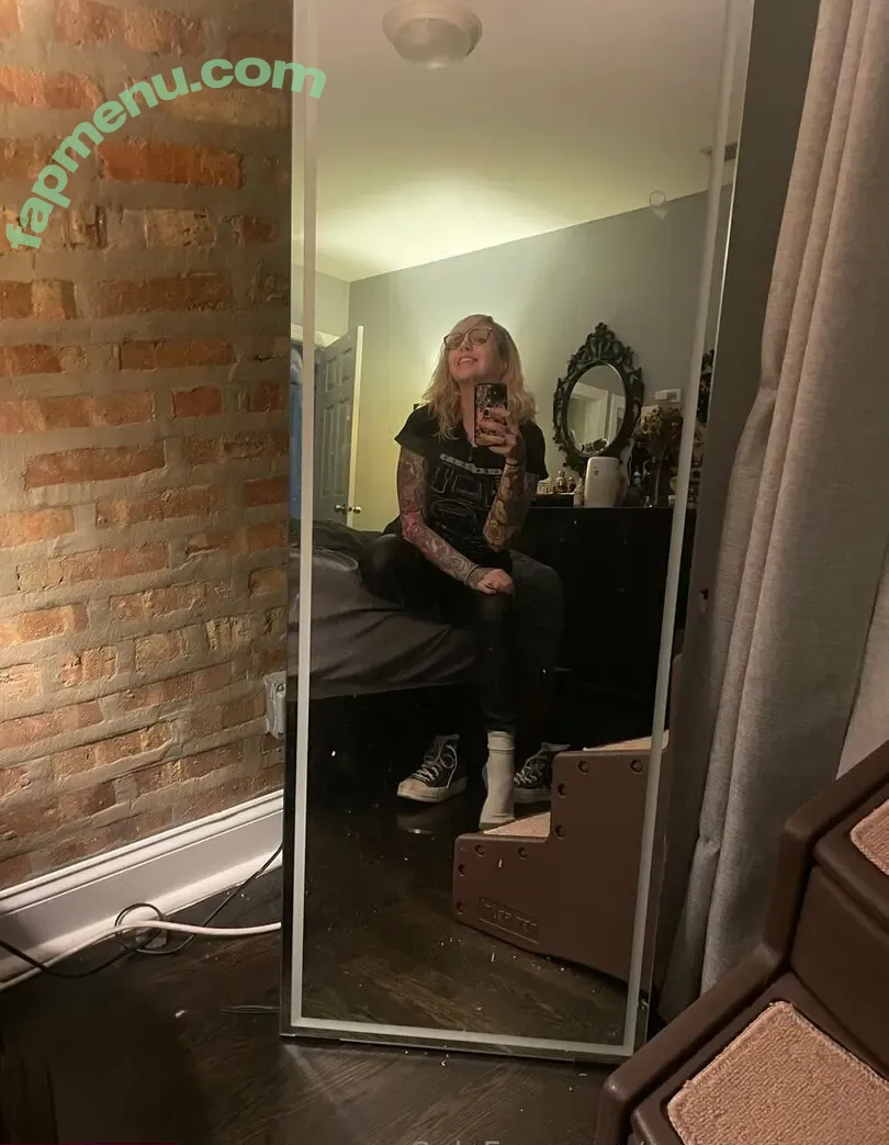 PushingUpRoses nude photo #0705 (roseanders)