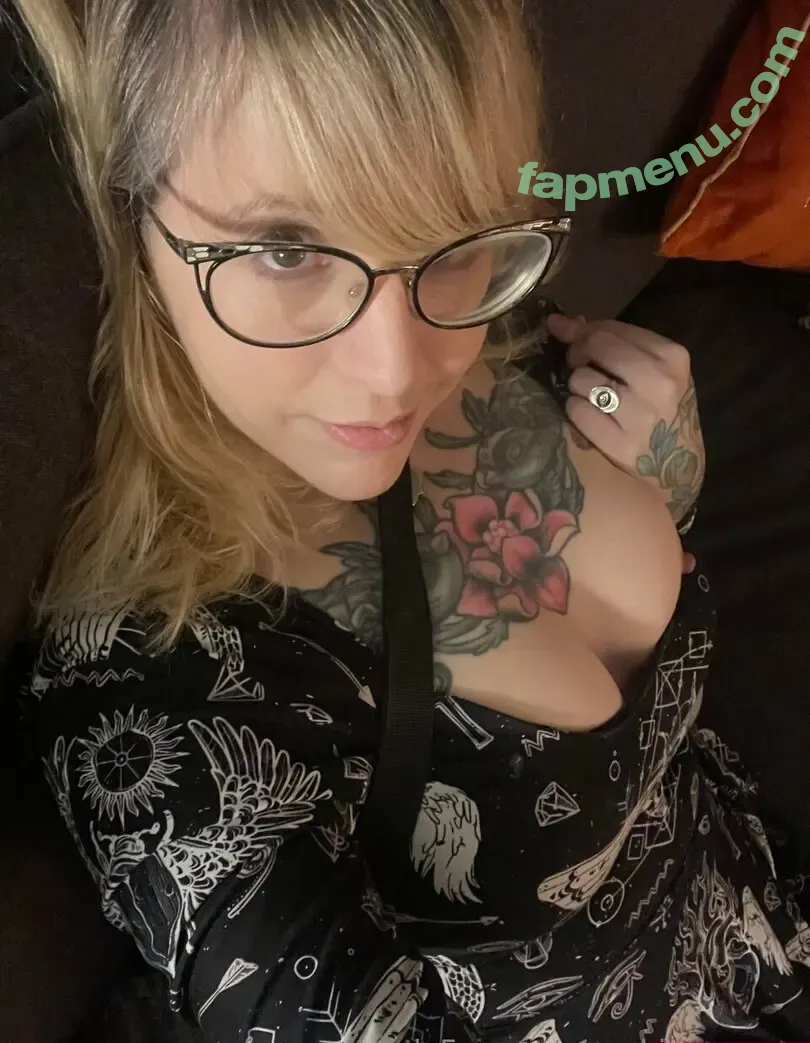 PushingUpRoses nude photo #0713 (roseanders)