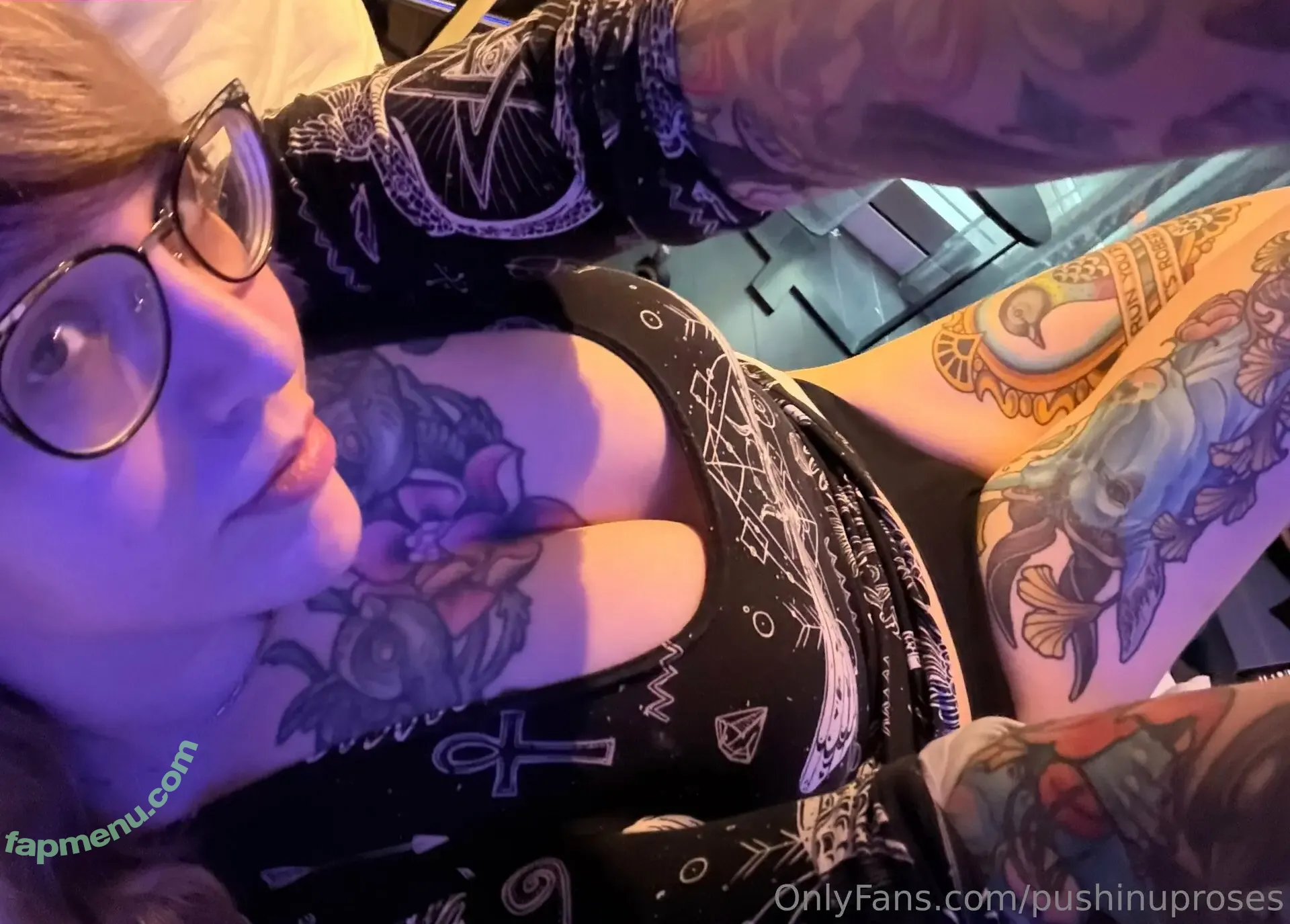 PushingUpRoses nude photo #0749 (roseanders)