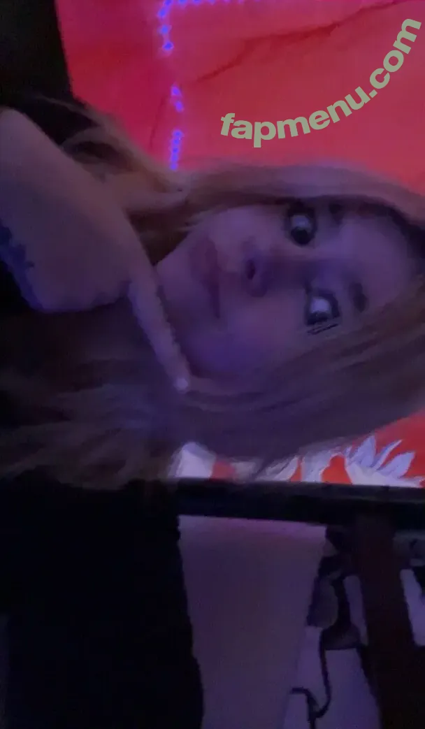 pvnks nude photo #0067 (anaamari_ / asonxx / midlested / psyoptrick)