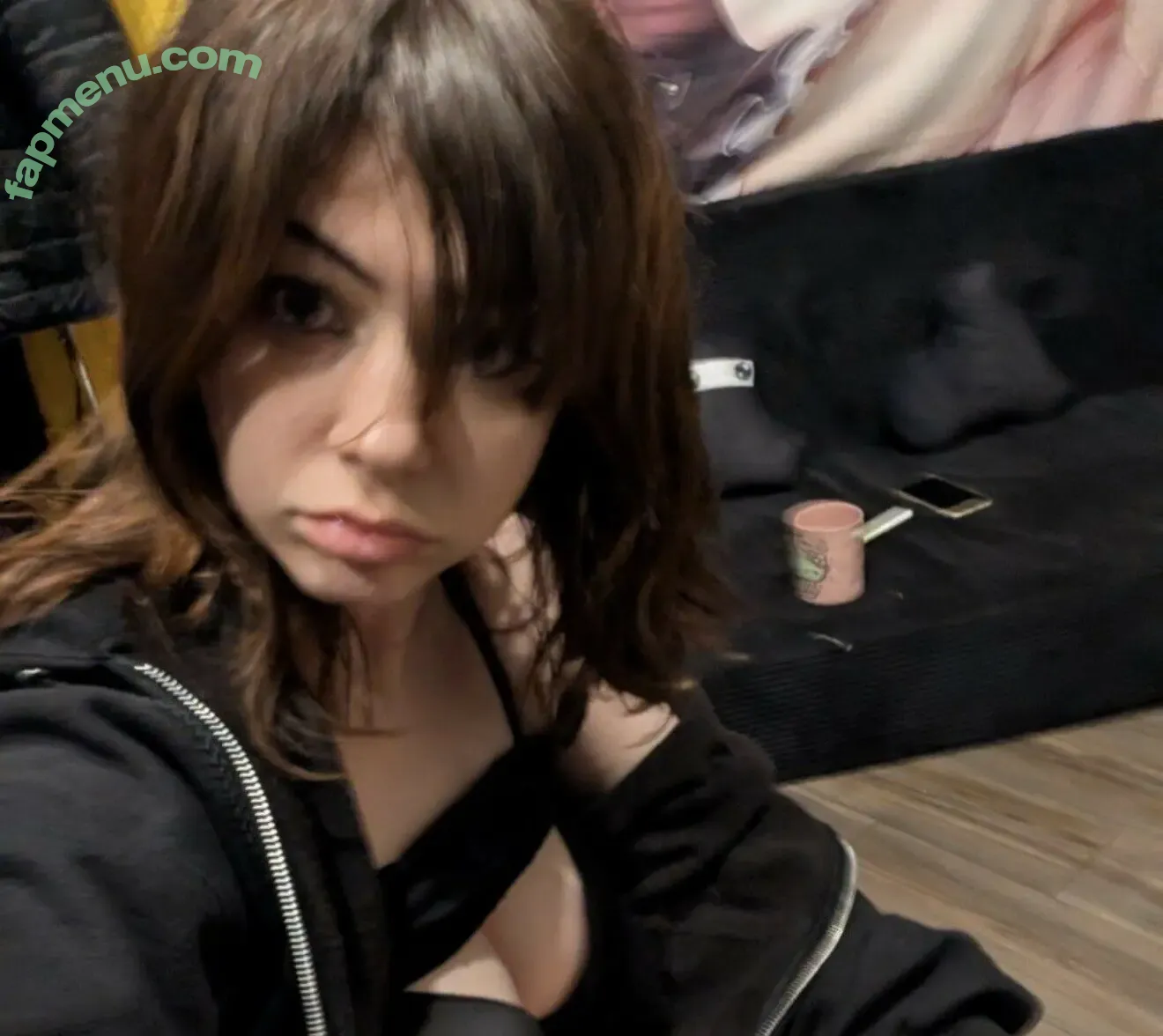 pvnks nude photo #0099 (anaamari_ / asonxx / midlested / psyoptrick)