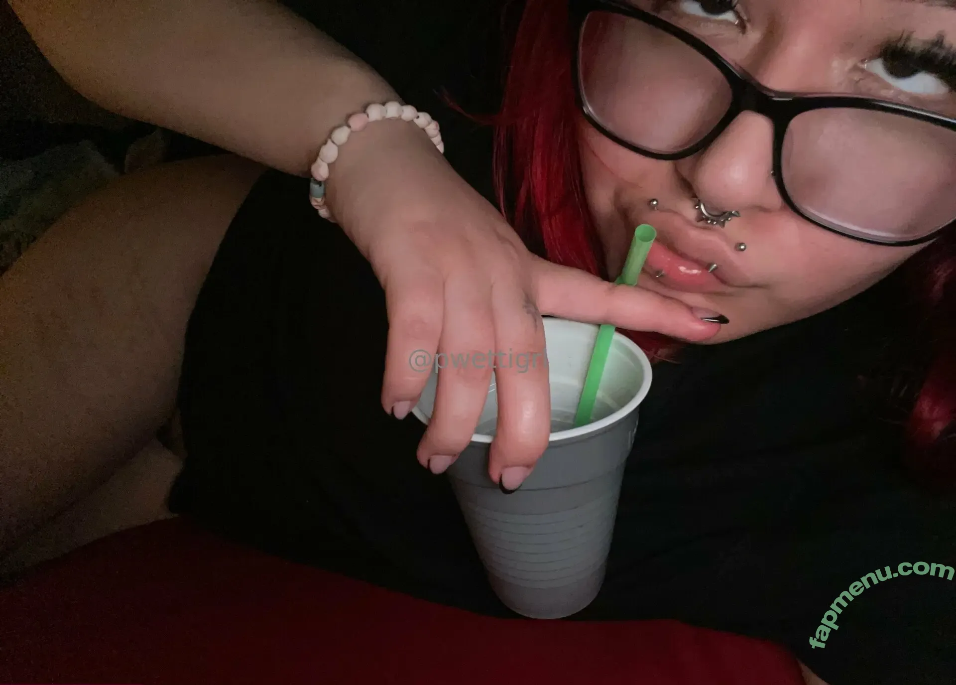 pwettigrl nude photo #0001 (pwettigrl)