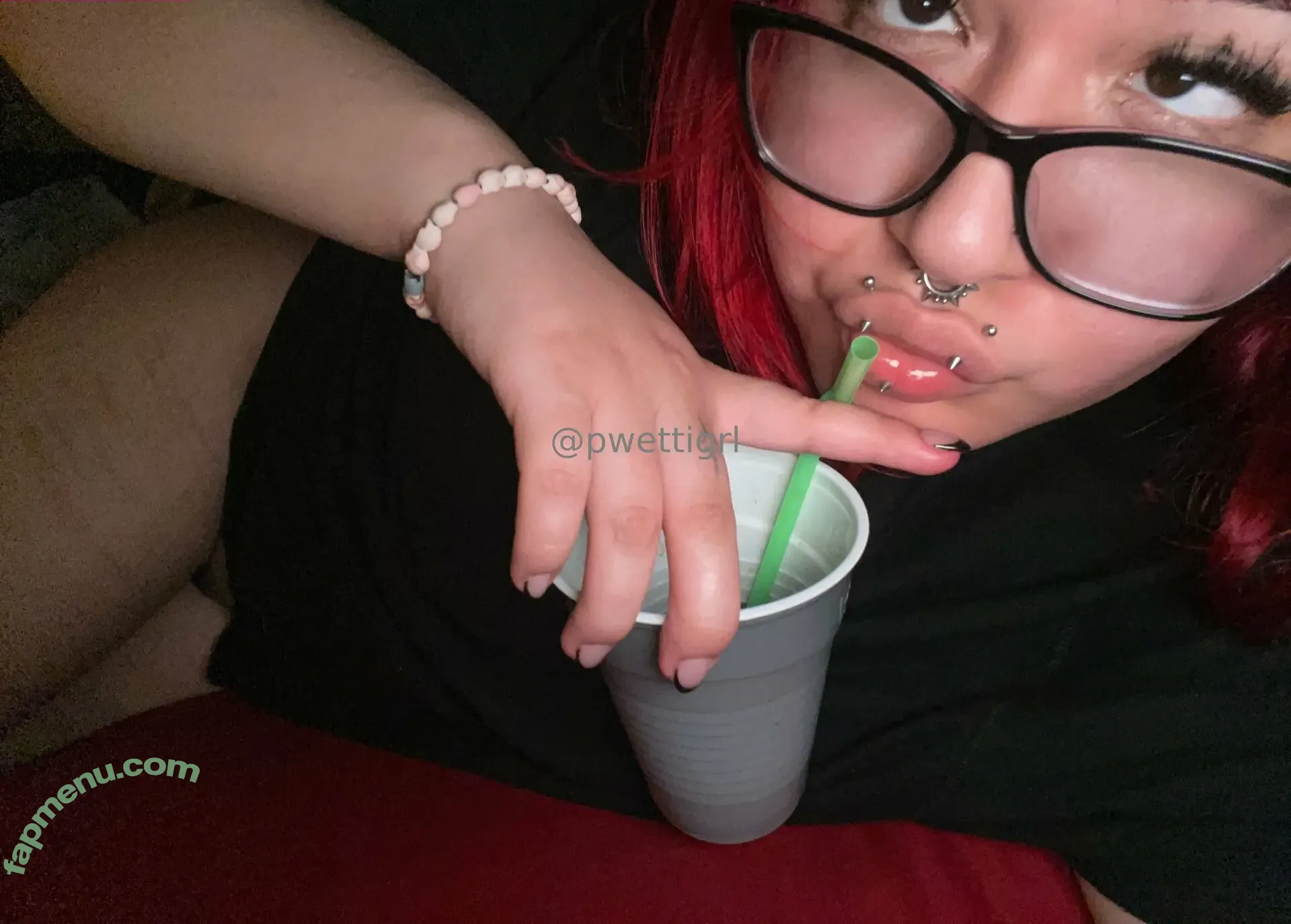 pwettigrl nude photo #0002 (pwettigrl)