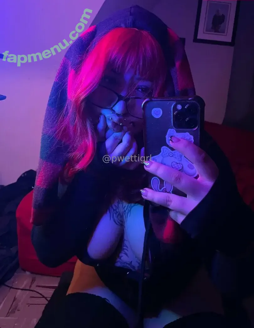 pwettigrl nude photo #0011 (pwettigrl)