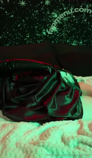 pxppycorpse / Corpsey nude photo #0137