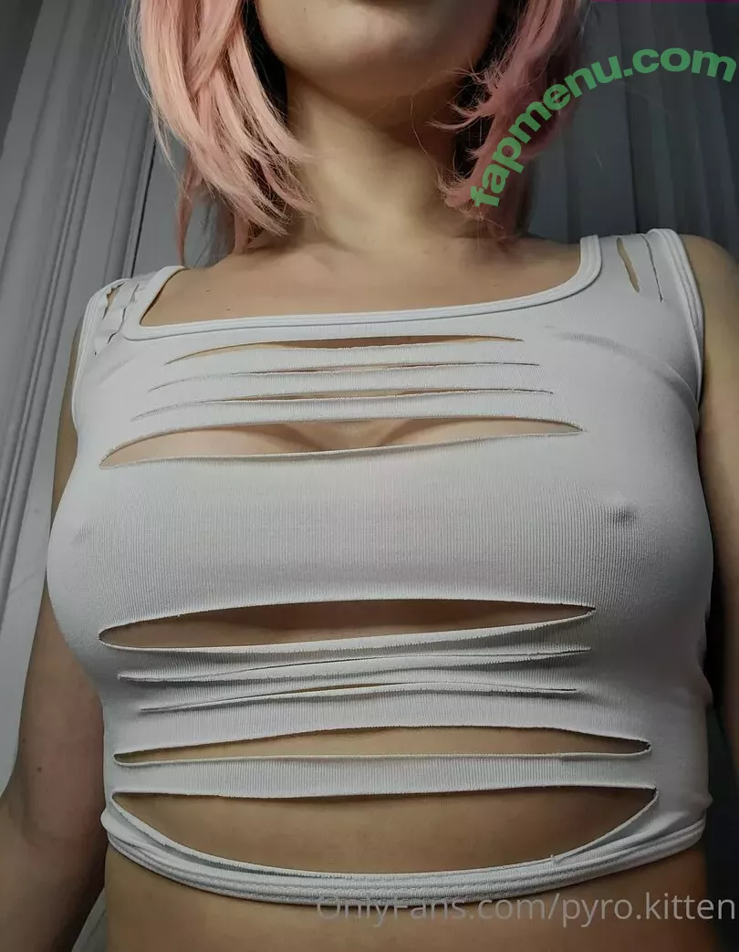 Pyro Kitten nude photo #0009 (pyro.kitten / pyrokitten / pyrokittenx)