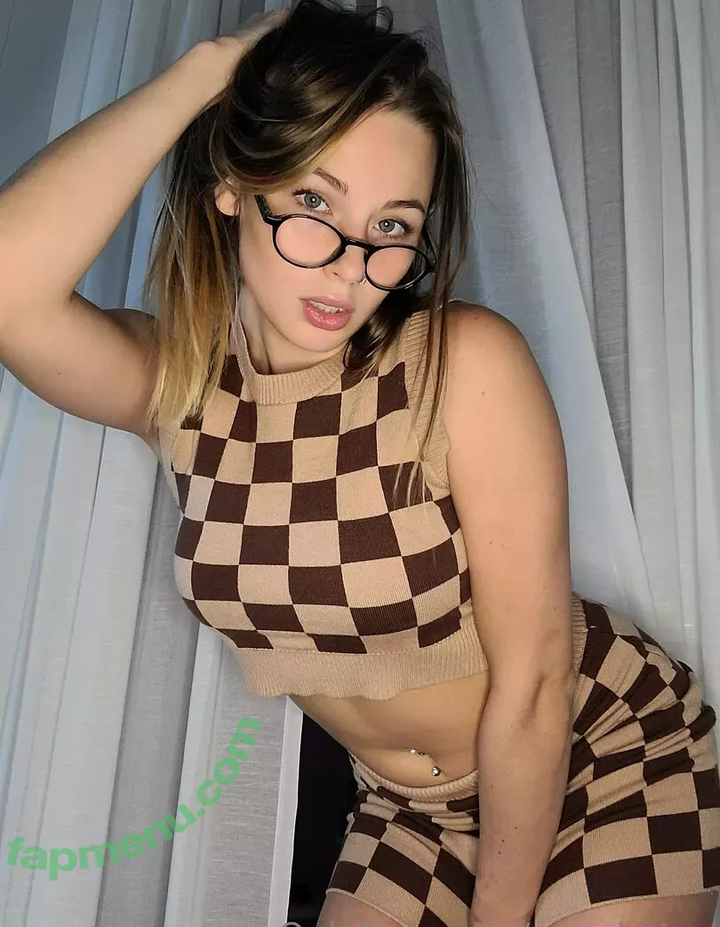 Pyro Kitten nude photo #0051 (Pyro.kitten / its_pyro_kitten / pyrokitten)