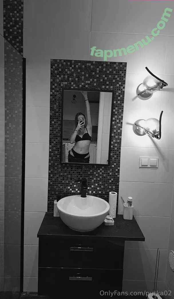 pyska02 nude photo #0003 (p.ska2)