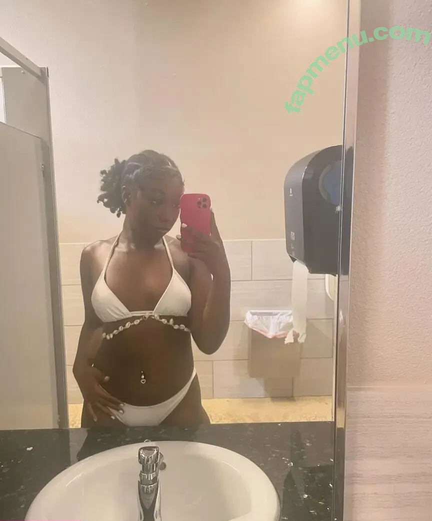 pyt_cece19 nude photo #0001 (Cece / _ceceepyt / cece00._ / cecepyt)