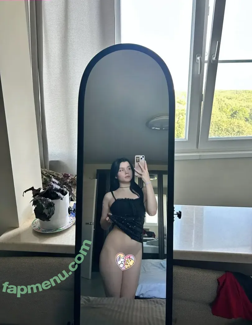 Qarenina nude photo #0009 (qareninaar)