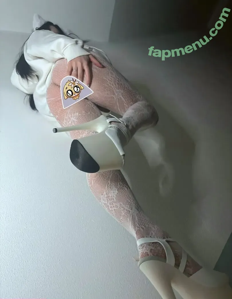 Qarenina nude photo #0055 (qareninaar)