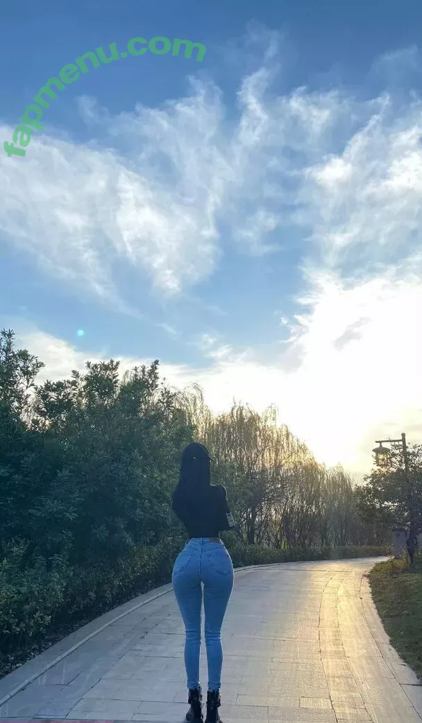 QiaoniuTT nude photo #4887 (qiaoniu_tt / 俏妞)