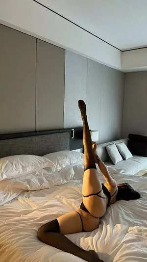 QiaoniuTT / qiaoniu_tt / 俏妞 nude photo #5190