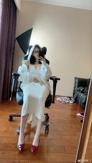 QiaoniuTT / qiaoniu_tt / 俏妞 nude photo #5300