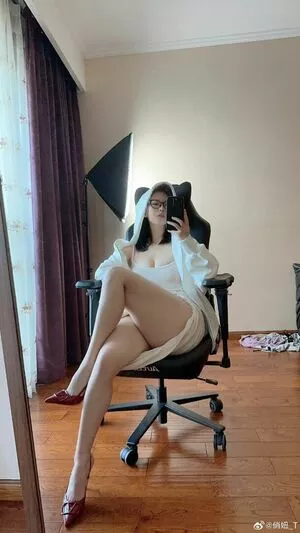 QiaoniuTT / qiaoniu_tt / 俏妞 nude photo #5304