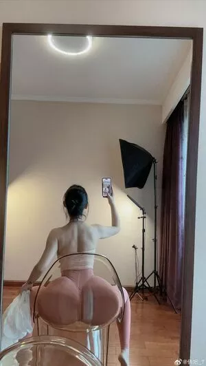 QiaoniuTT / qiaoniu_tt / 俏妞 nude photo #5325