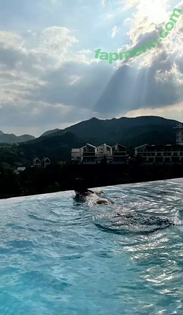 QiaoniuTT nude photo #5159 (Qiaoniu / 俏妞qiaoniu)