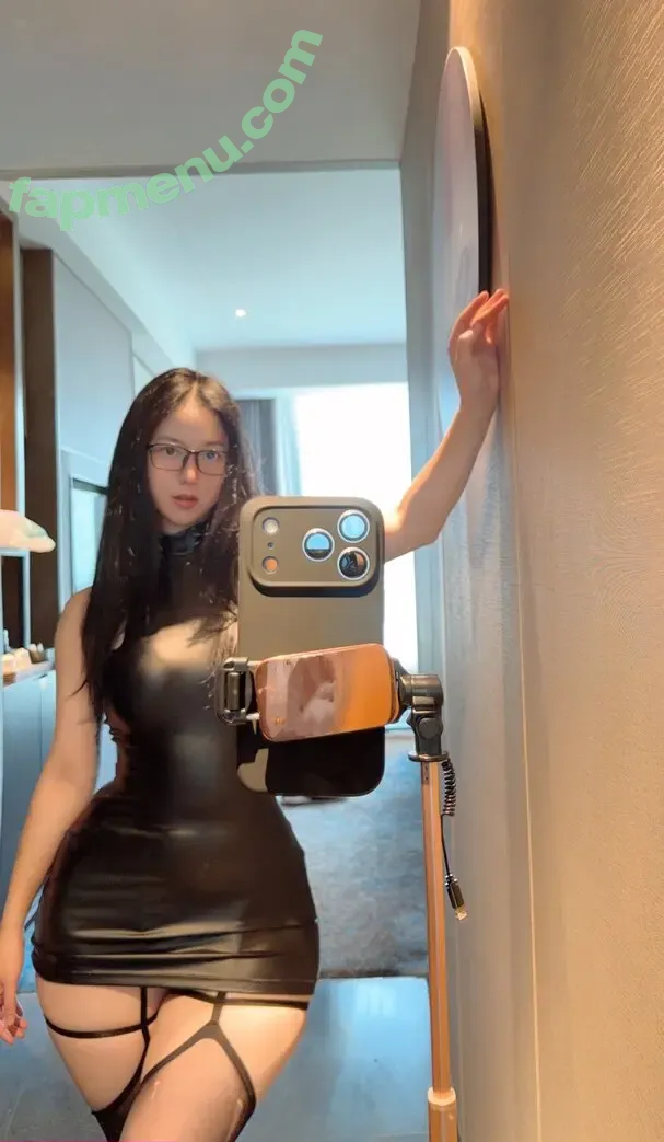 QiaoniuTT nude photo #6882 (俏妞)