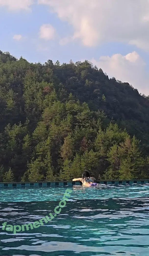 QiaoniuTT nude photo #6954 (俏妞)