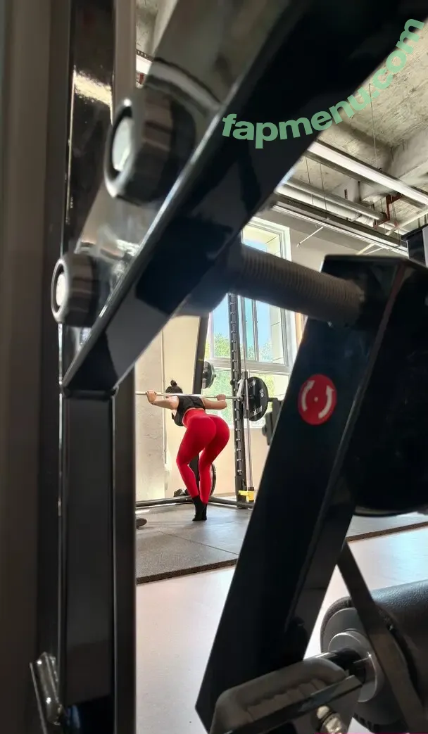 QiaoniuTT nude photo #7010 (俏妞)