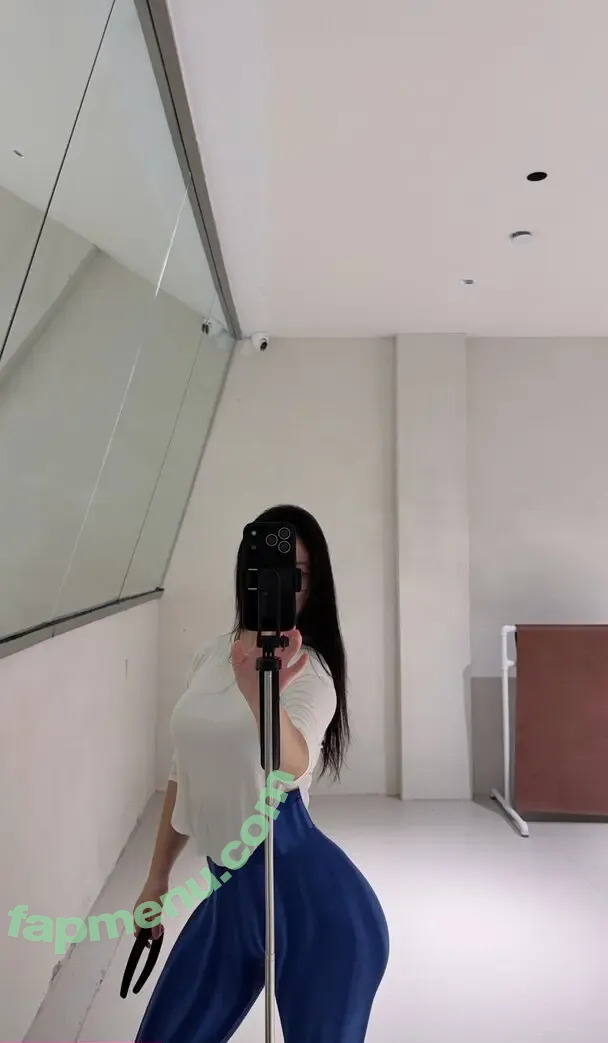 QiaoniuTT nude photo #7036 (俏妞)