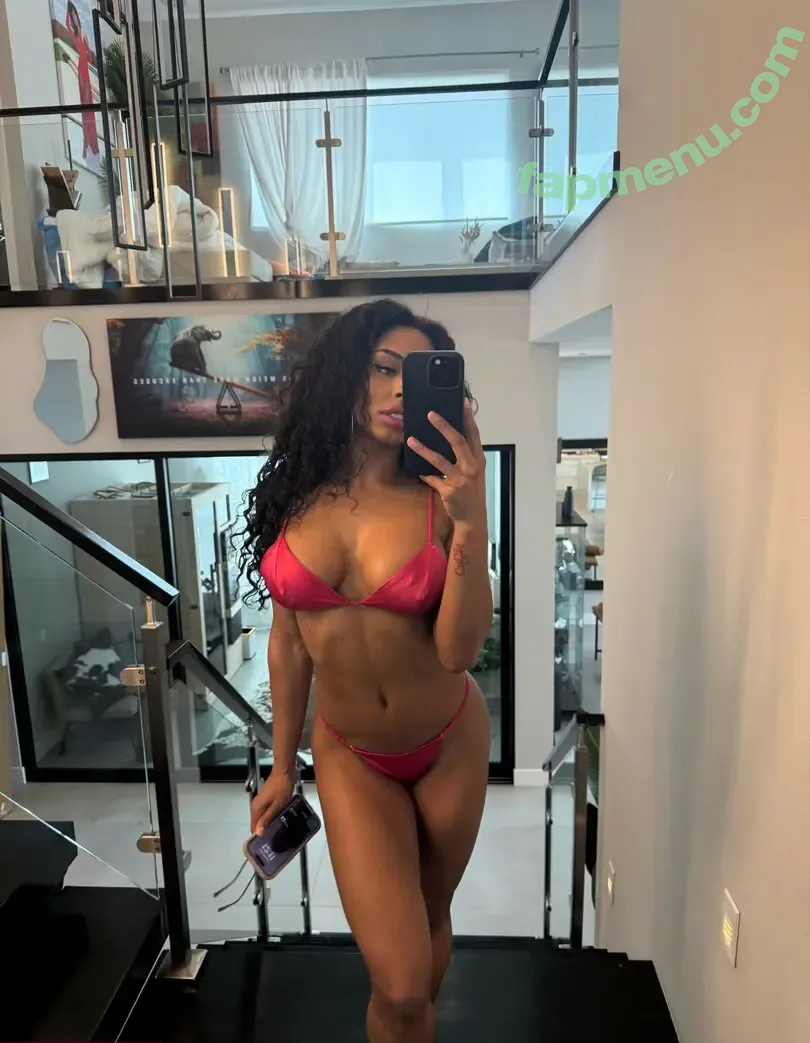 Qimmah Russo nude photo #0084 (qflex_4life / qimmahrusso / qimmahrussofree)