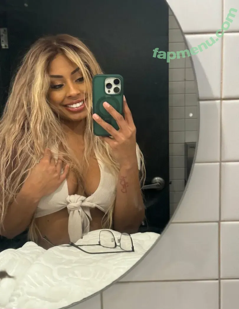 Qimmah Russo nude photo #0033 (qflex_4life / qimmahrusso)