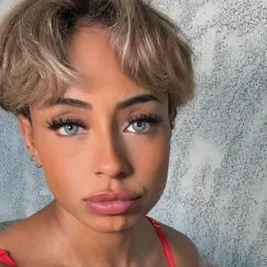 qimmahrussofree / qimmahrusso nude photo #0023