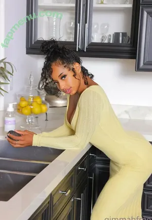 qimmahrussofree / qimmahrusso nude photo #0043