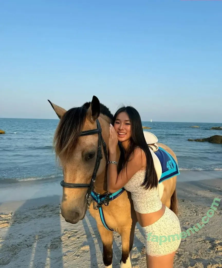 qingqingya99 nude photo #0026 (qingqingya99)