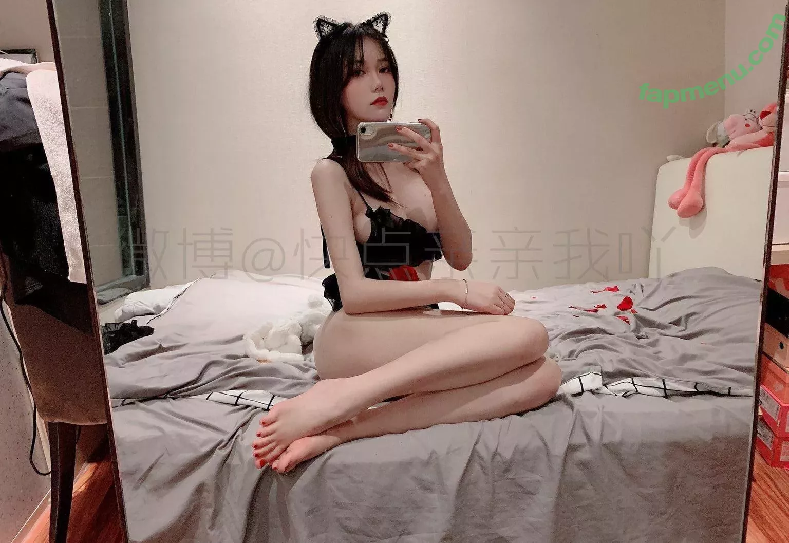 Qinqinwoya nude photo #0004 (Mofaqiuqiu / 快点亲亲我吖)