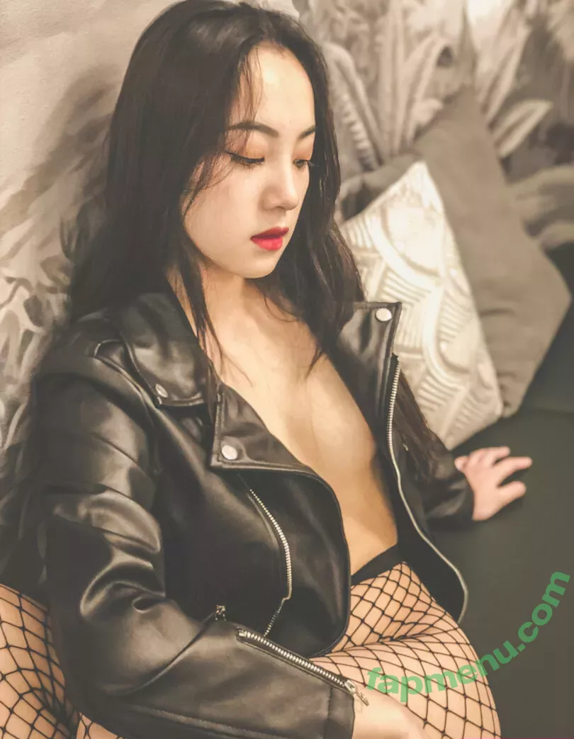 Qinweiyingjie nude photo #0119 (qinweiyingjie_)