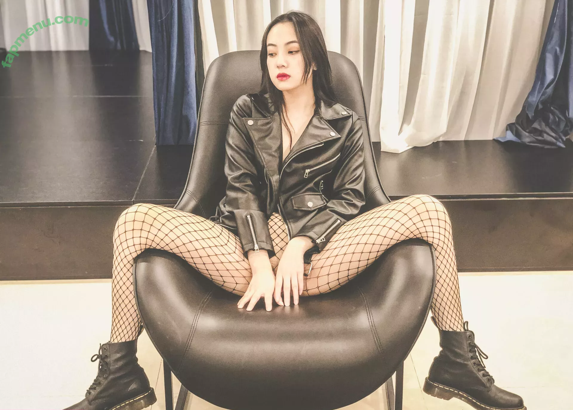 Qinweiyingjie nude photo #0123 (qinweiyingjie_)