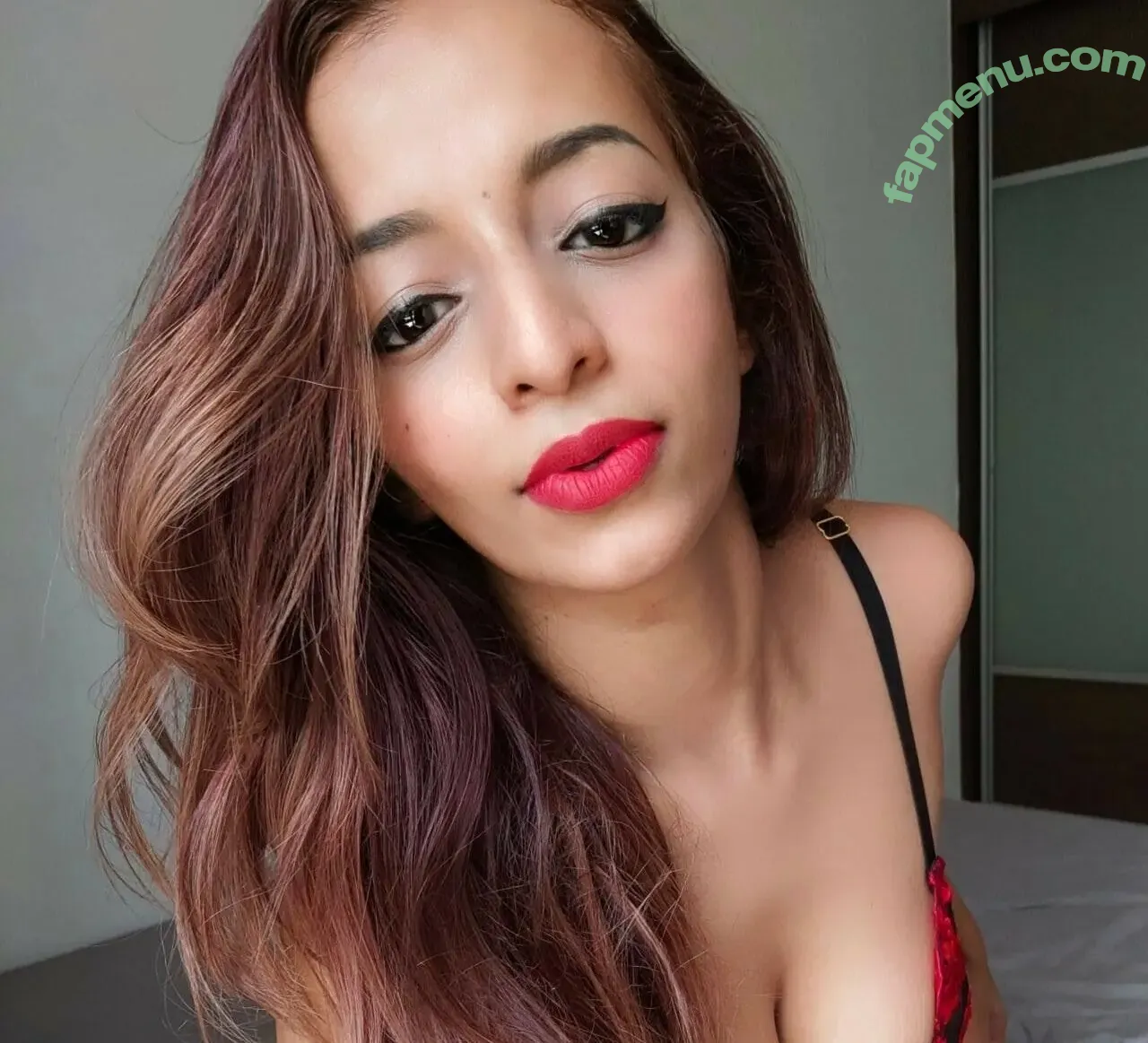 qishabella nude photo #0025 (iqlilqishabella)