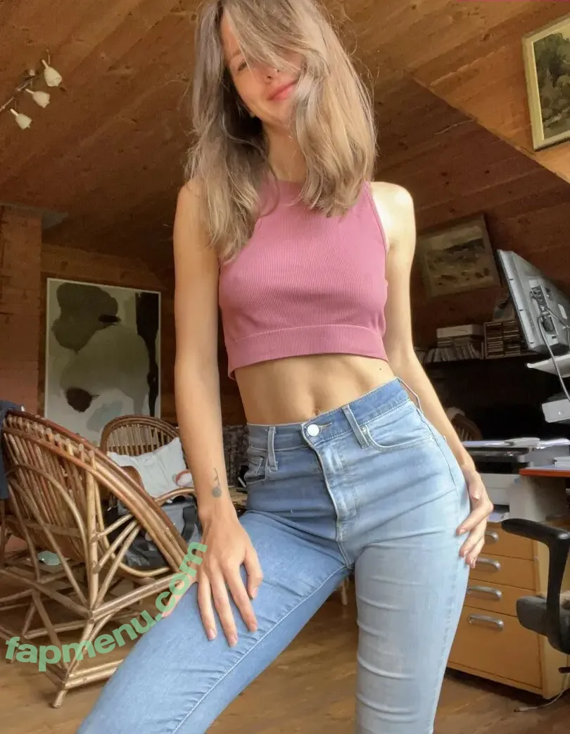 qpassionfruit nude photo #0021 (qpassionxfruit)