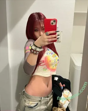 __qq16 / 1q nude photo #0007