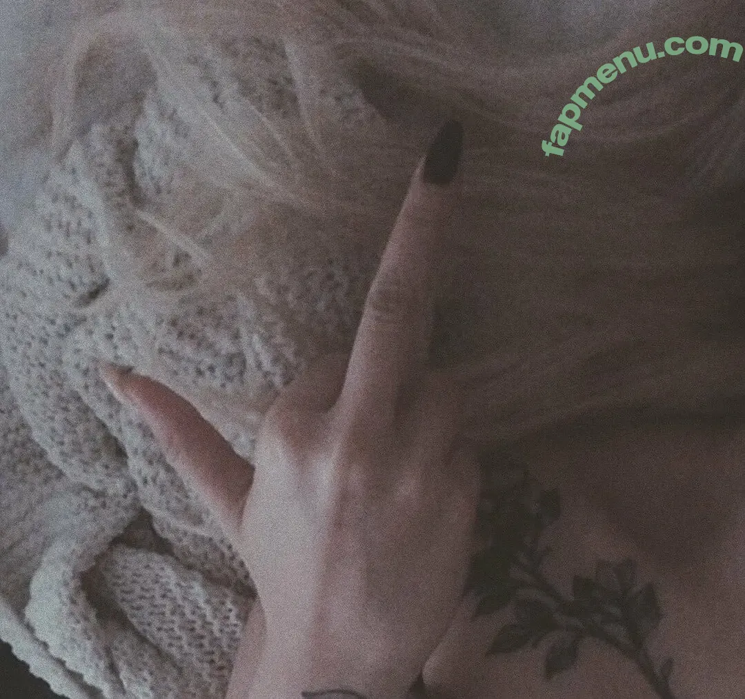 qqtati nude photo #0021 (gtfobae)