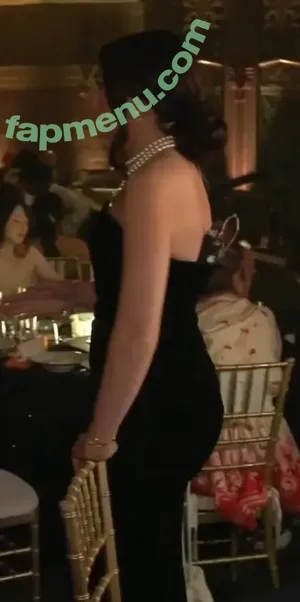 QTCinderella nude photo #0713