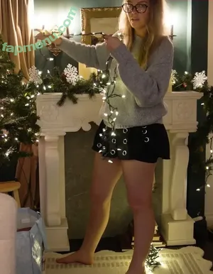 QTCinderella nude photo #0721