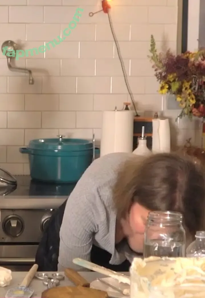 QTCinderella nude photo #0703 (QTCinderella)