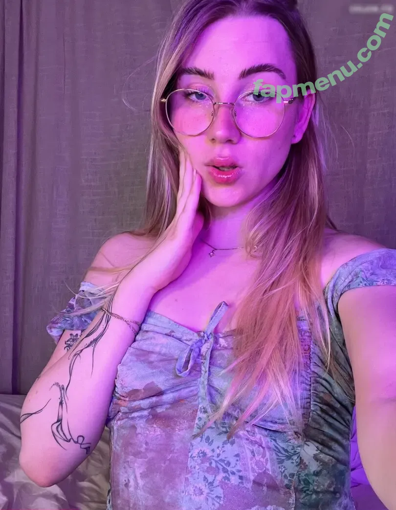 qtee_foxx nude photo #0013 (qtee_foxx)