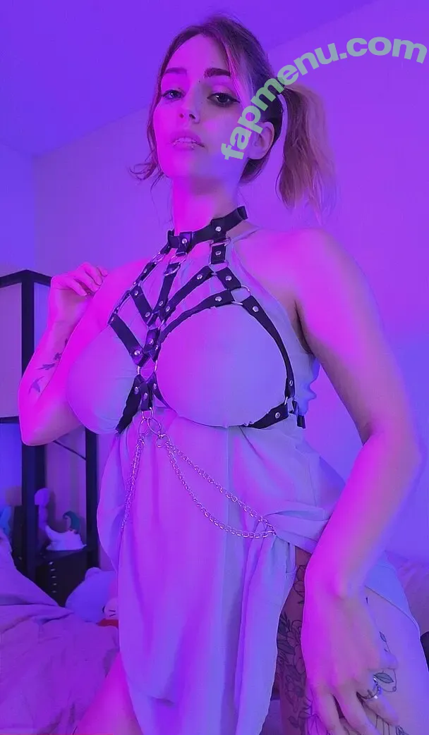 qtlux nude photo #0188 (nikki_qtlux)