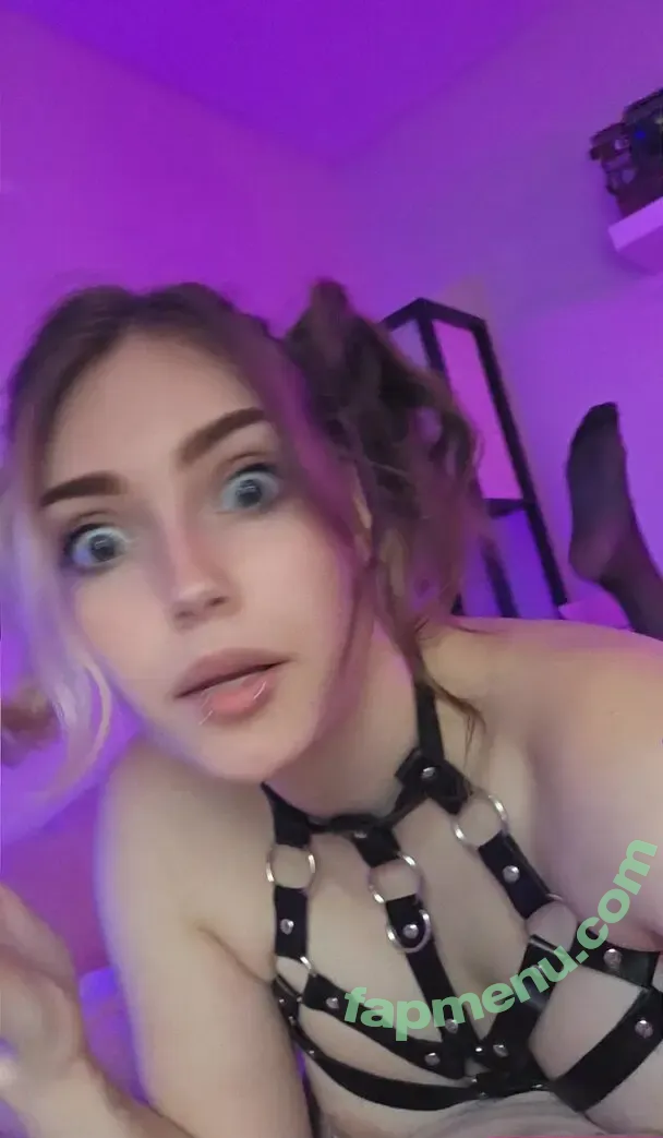 qtlux nude photo #0230 (nikki_qtlux)