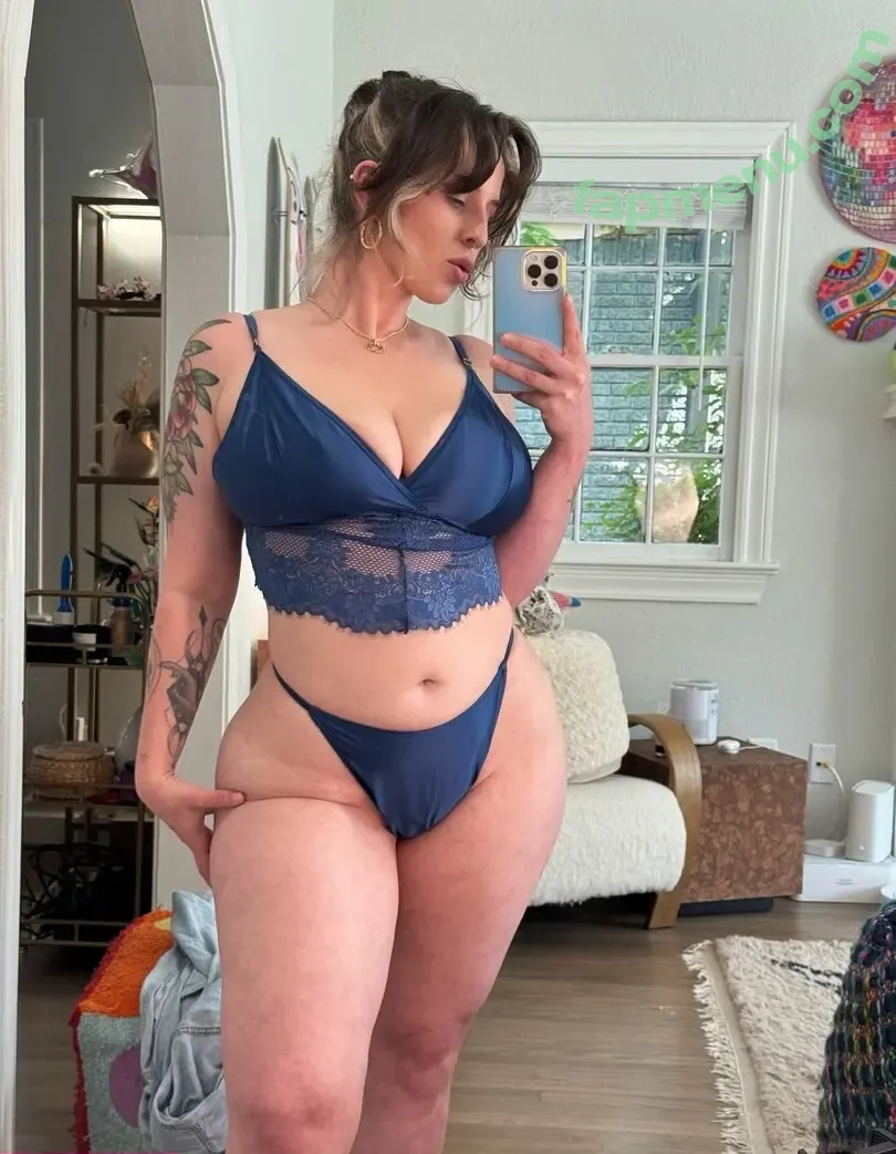 QTsnack nude photo #0391 (qtsnackirl)