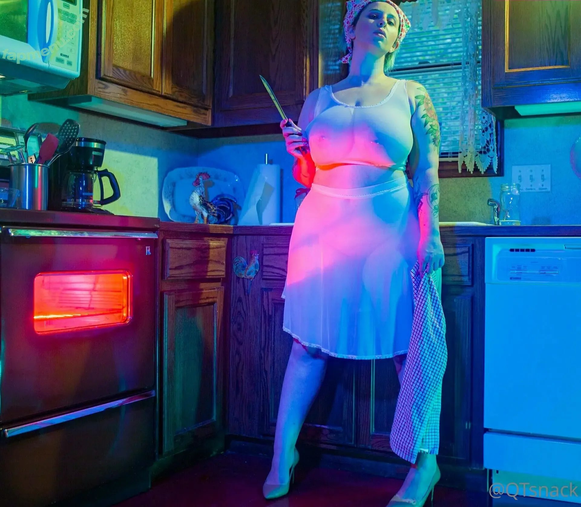 qtsnackirl nude photo #0094 (qtsnackirl)