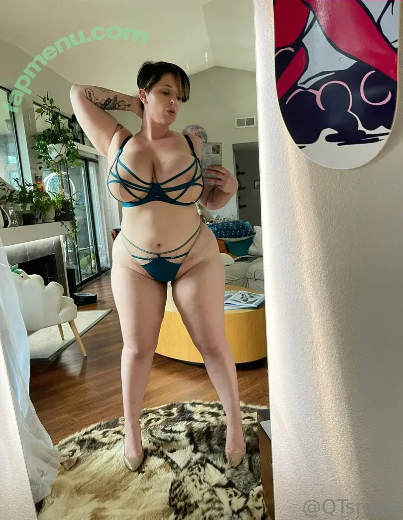 qtsnackirl nude photo #0105 (qtsnackirl)
