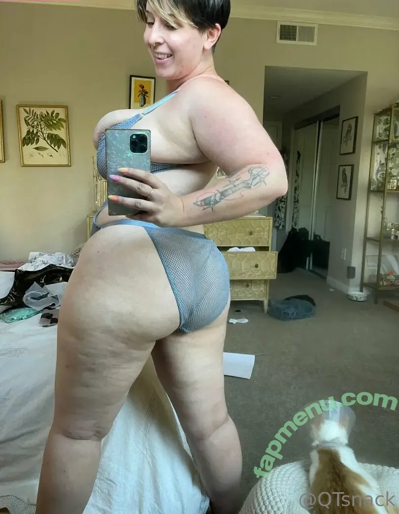 qtsnackirl nude photo #0120 (qtsnackirl)