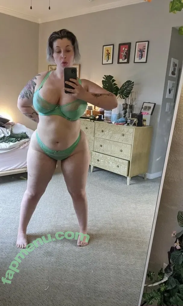 qtsnackirl nude photo #0143 (qtsnackirl)
