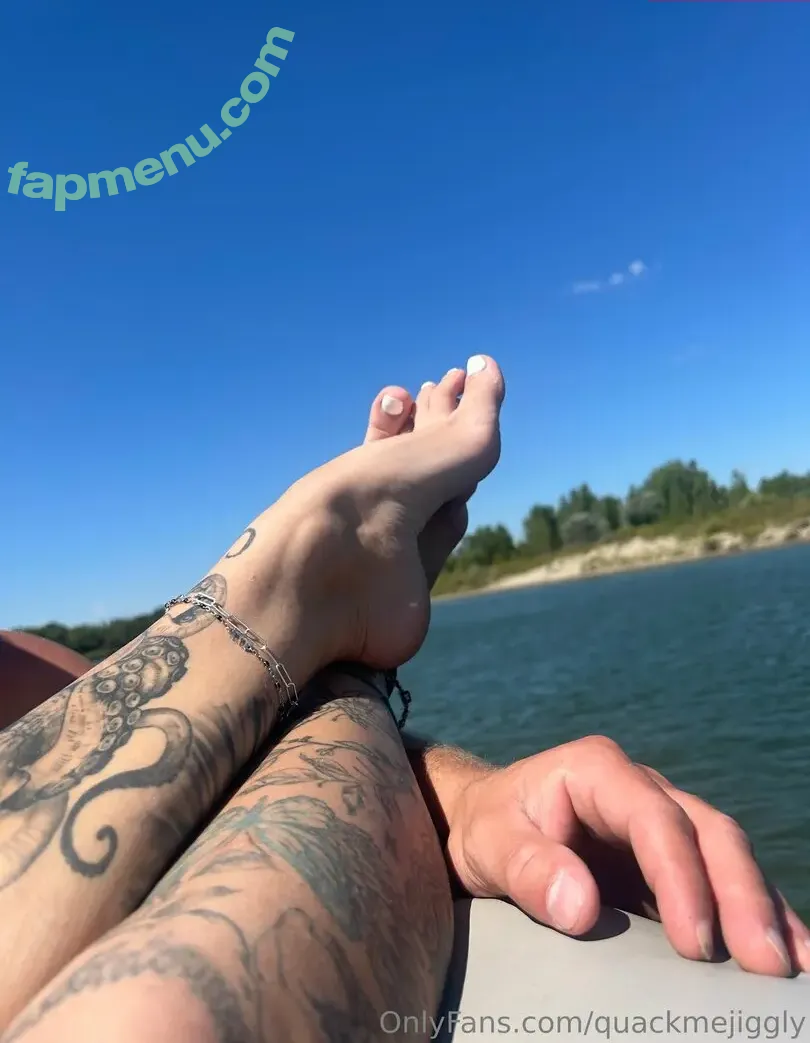 quackmejiggly nude photo #0001 (quackme124)